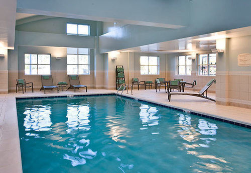 Hotel By Marriott Milwaukee West 3*