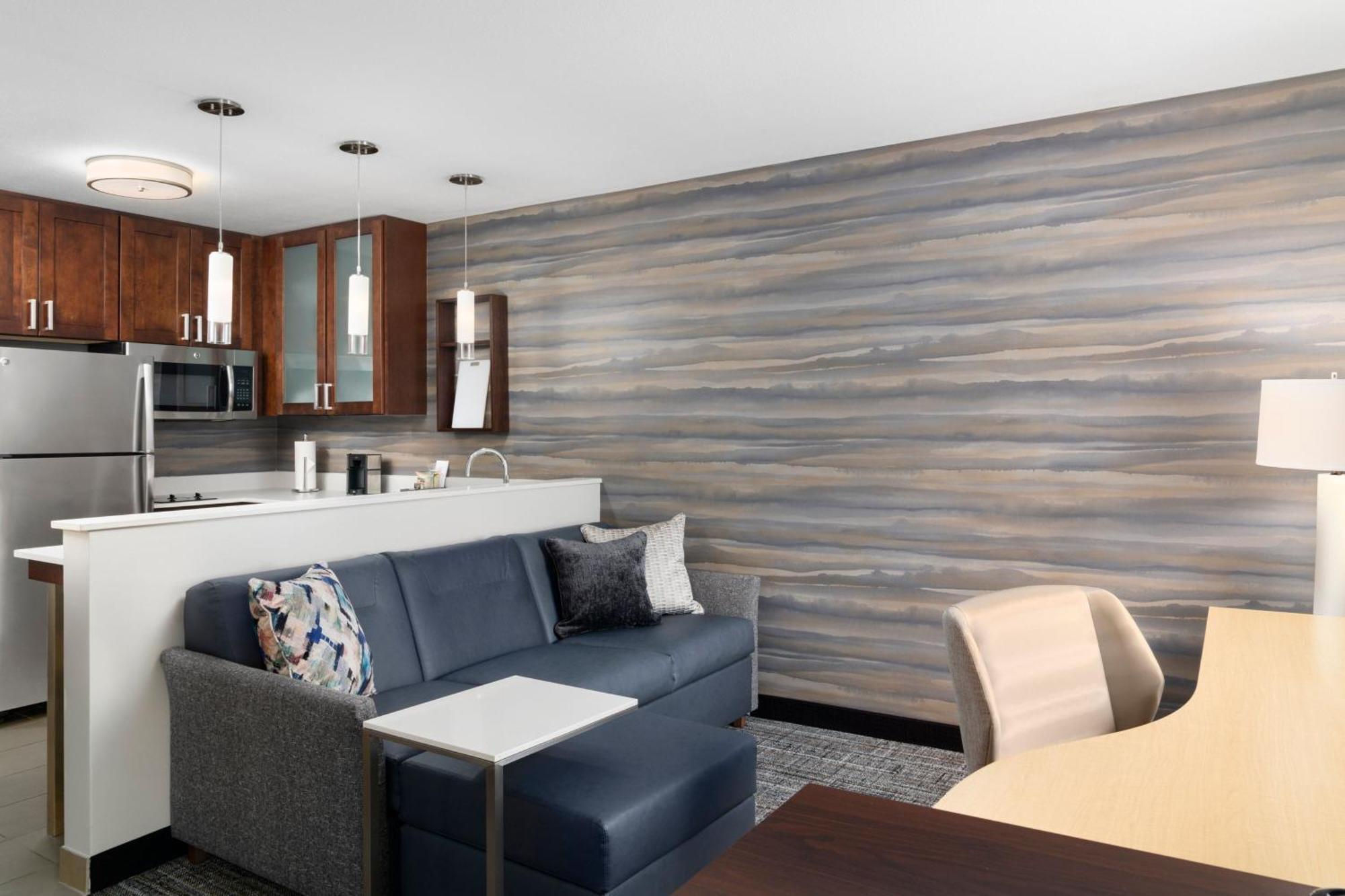 By Marriott Milwaukee West 3* Wauwatosa