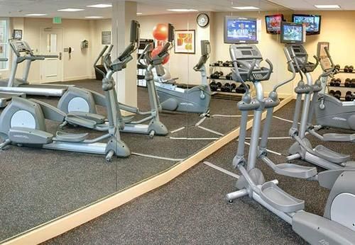 By Marriott Milwaukee West 3* Wauwatosa